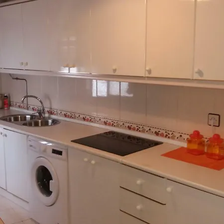Casa El Reloj Apartment Mombeltrán